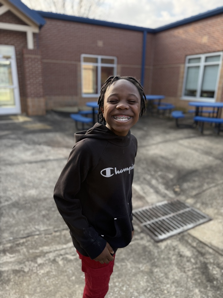 Cleveland’s class using the courtyard 