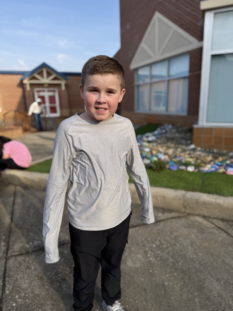 Cleveland’s class using the courtyard 