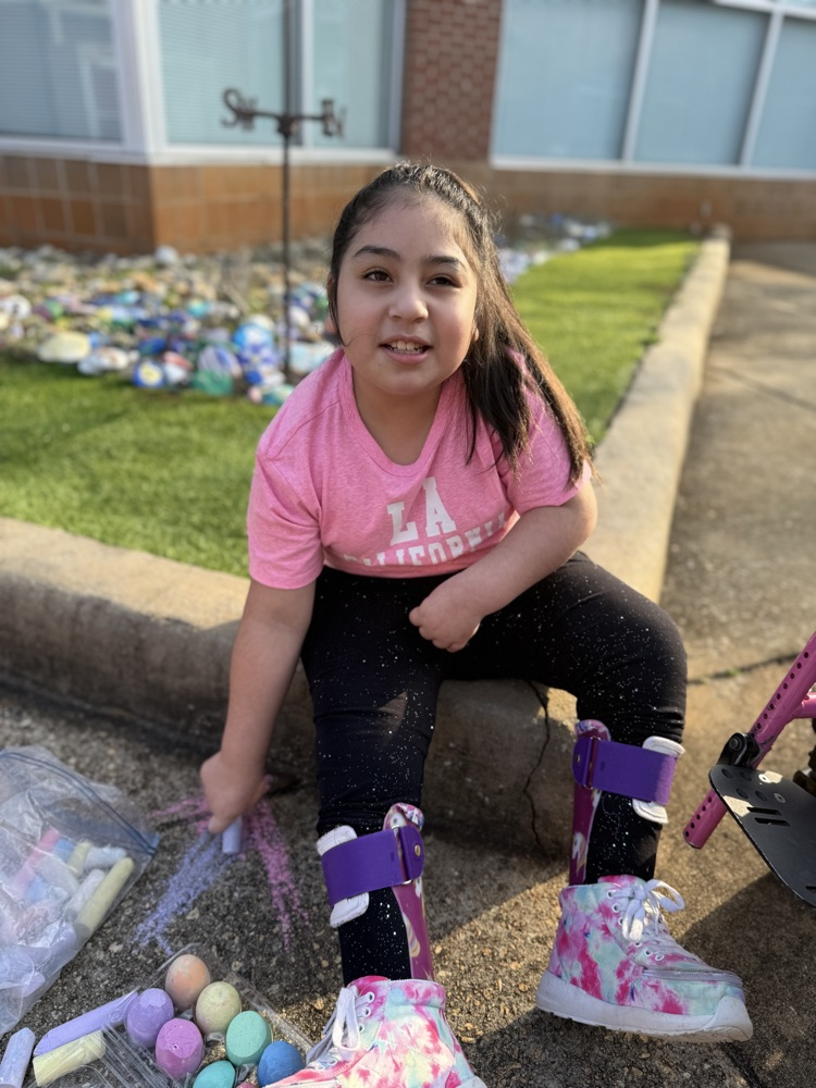 Cleveland’s class using the courtyard 