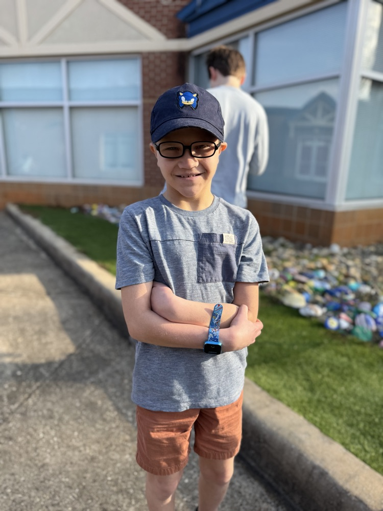 Cleveland’s class using the courtyard 