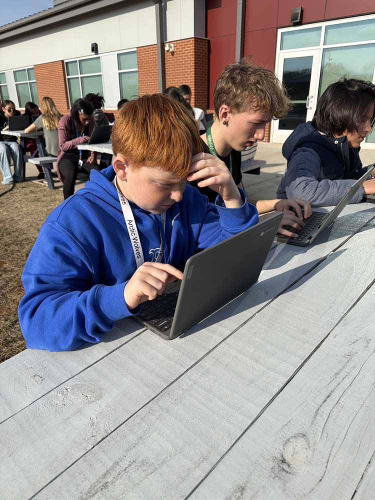 kids working outside 