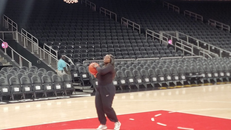 kids at the basketball game