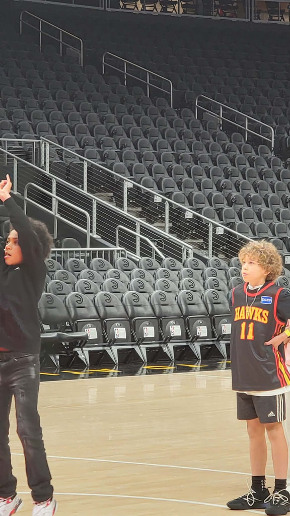kids at the basketball game
