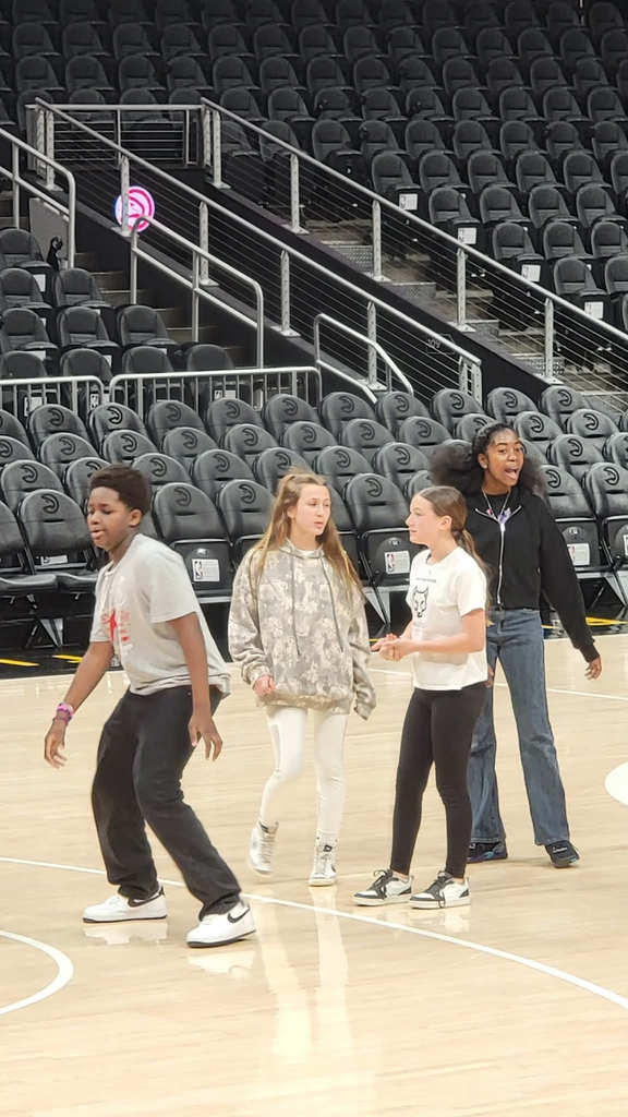kids at the basketball game
