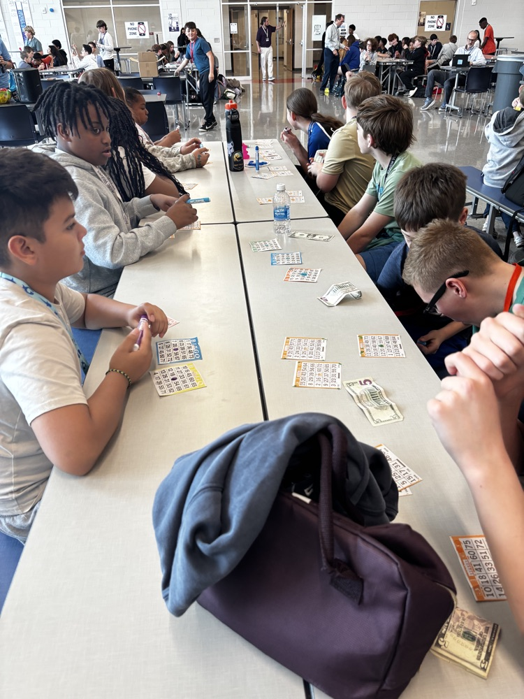 kids getting rewards