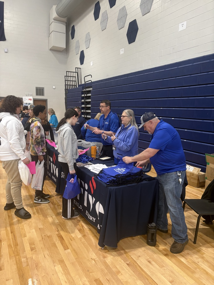 students at career fair