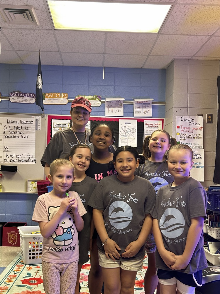 Salon de Frech was open for some of Ms. Frech’s girls that wanted to have their hair ready for field day!  