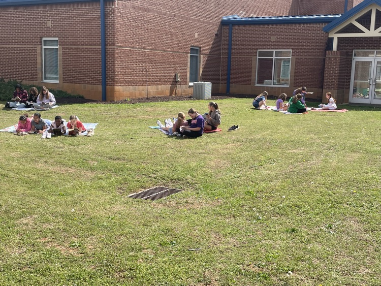 Mrs. Cobb’s classes enjoyed the sunshine while reading outside today.