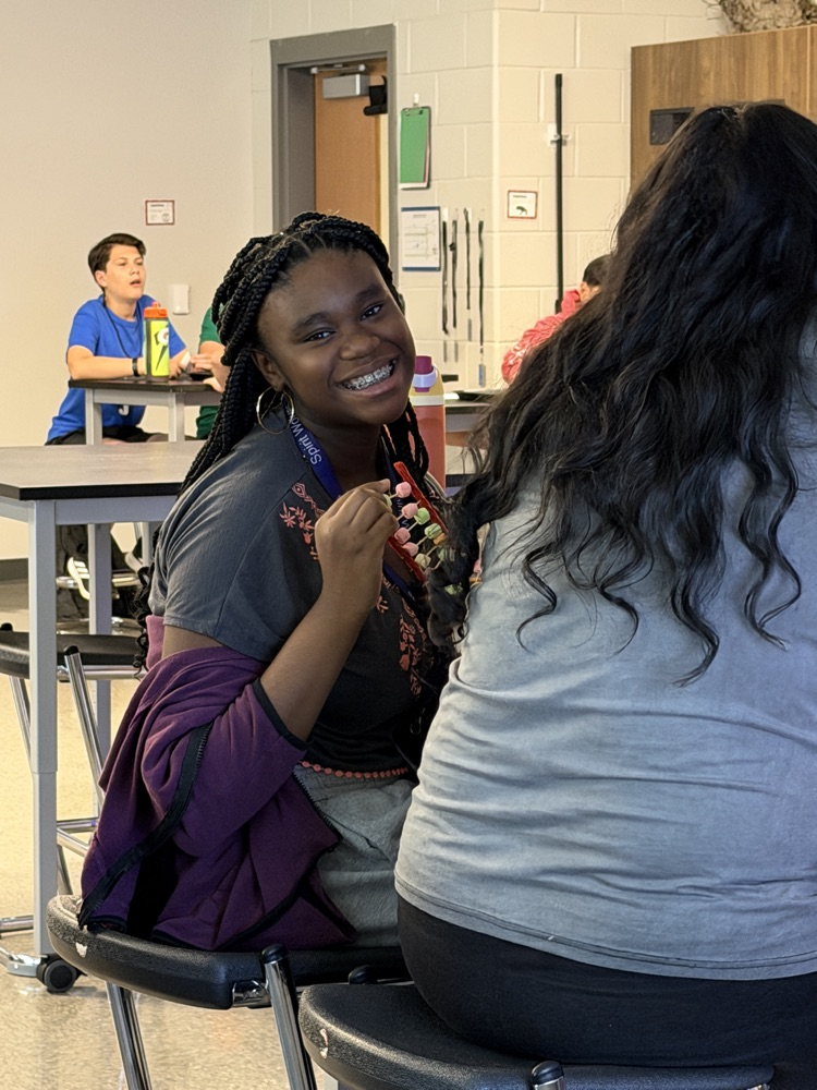 kids in science class 