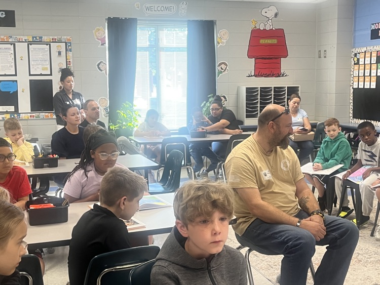 Both classes published a book and had a publishing party last Friday