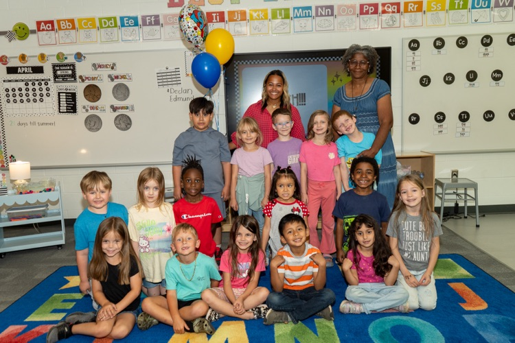 Goldsmith with students 