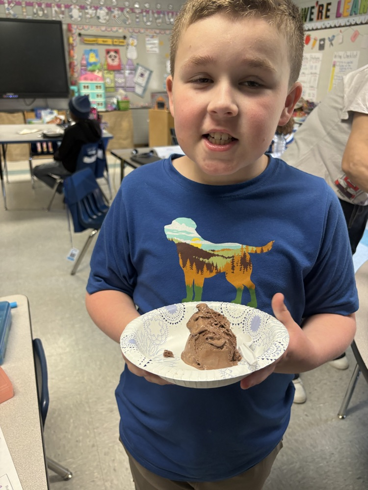 students making ice cream sundaes
