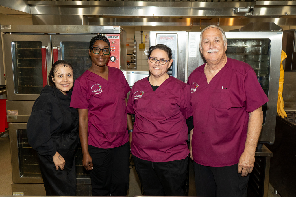 cafeteria team