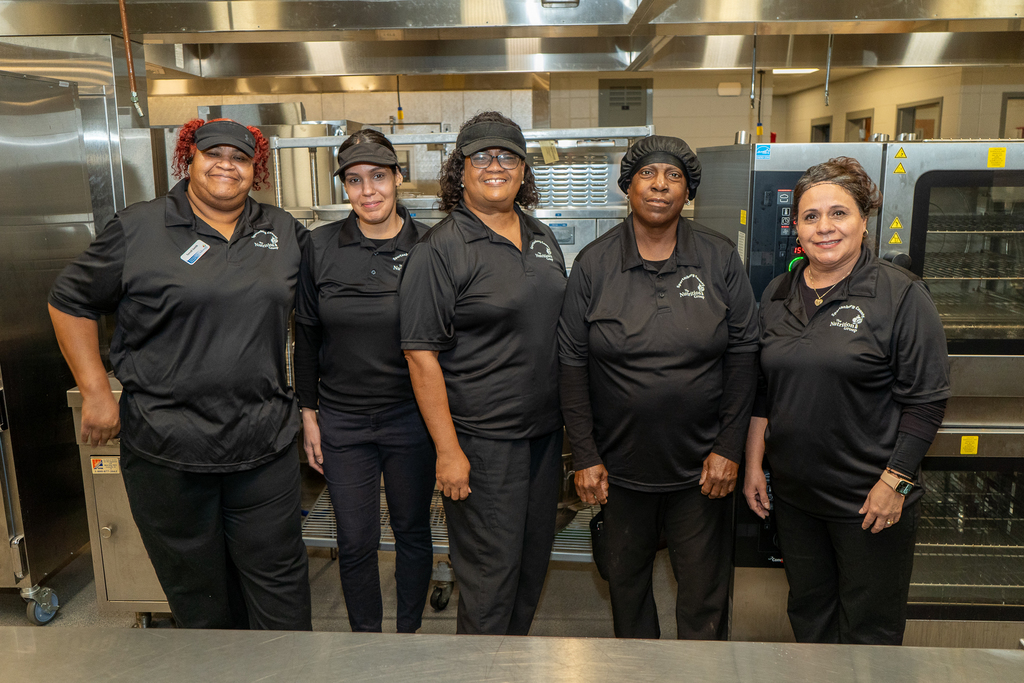 cafeteria team