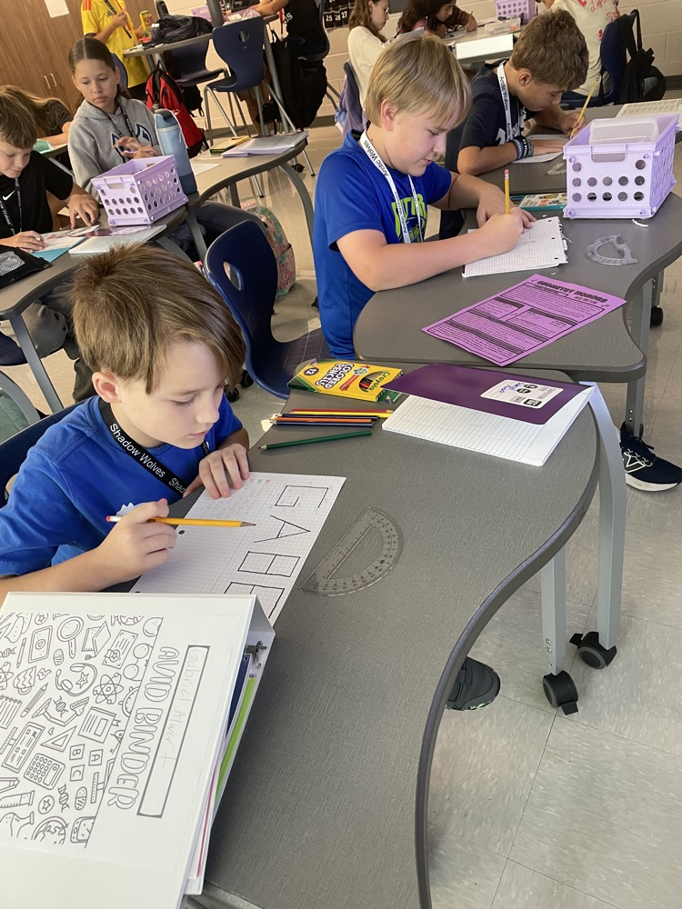 kids in science class 