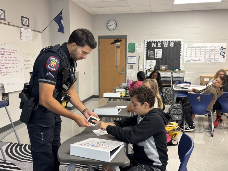 kids getting fingerprinted