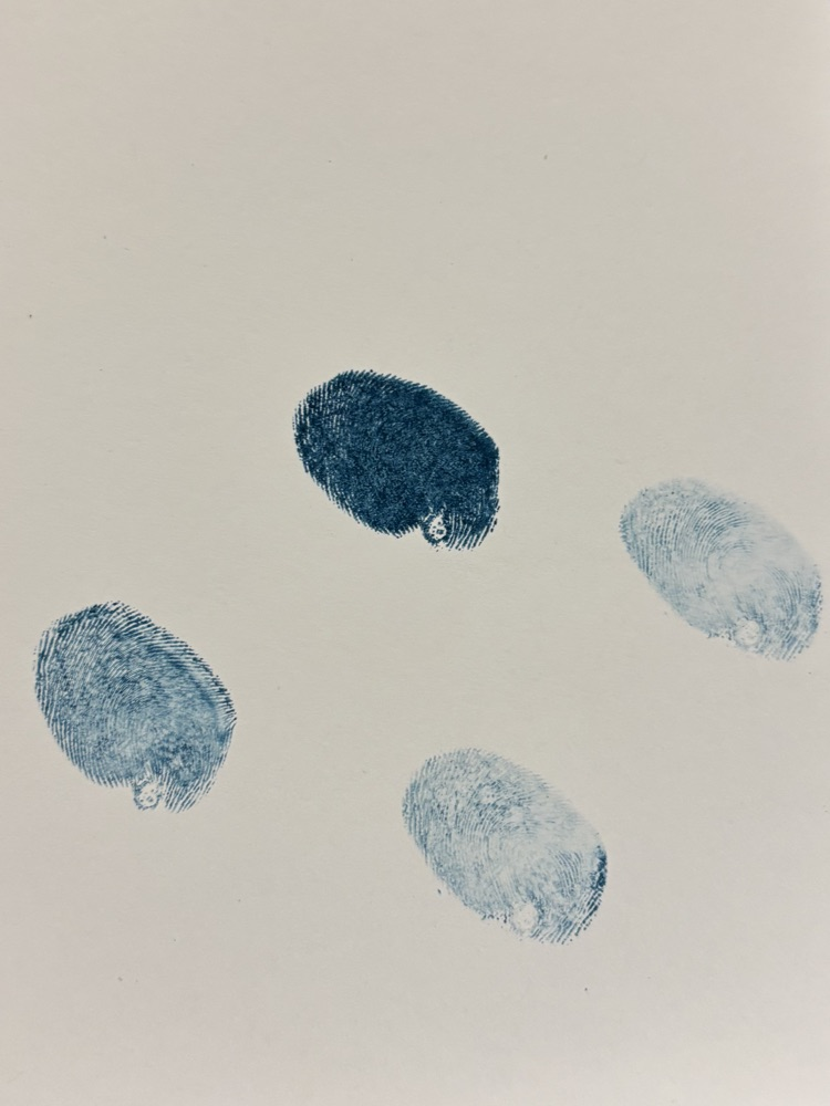 kids getting fingerprinted