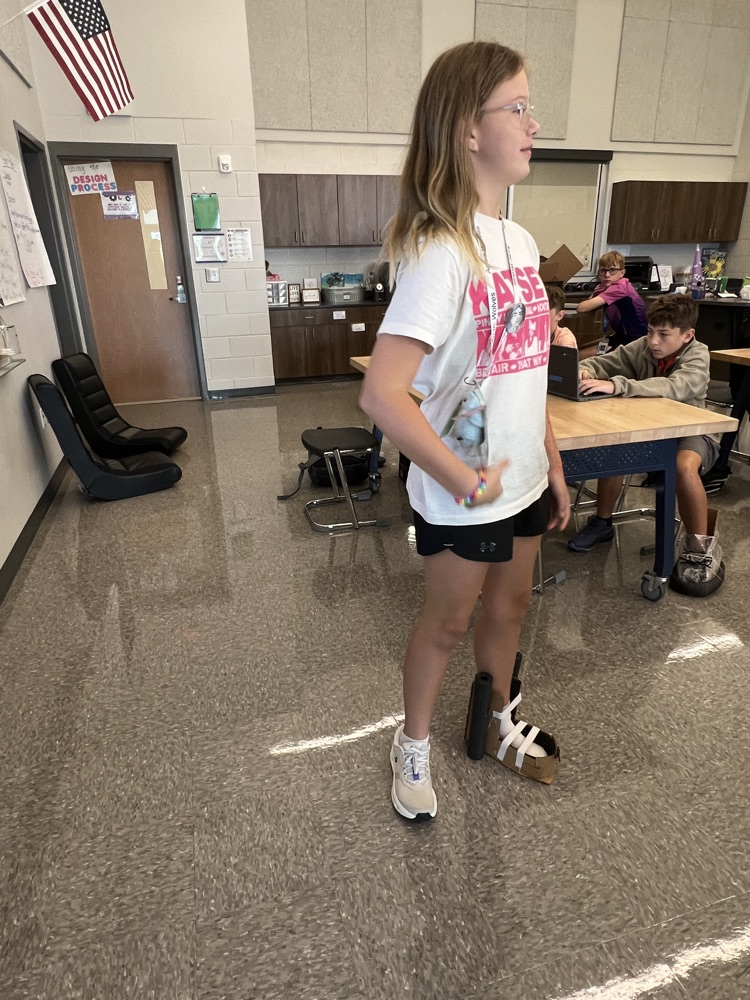 kids in design and modeling class