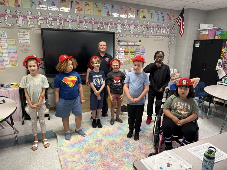 students with community helpers 