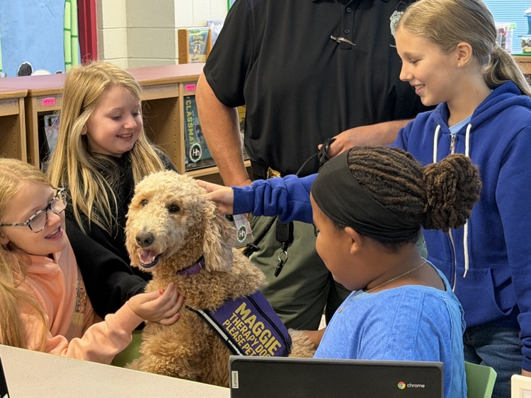 therapy K9 and students 