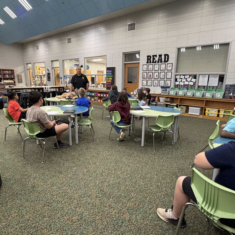 picture of therapy dog visiting ACA