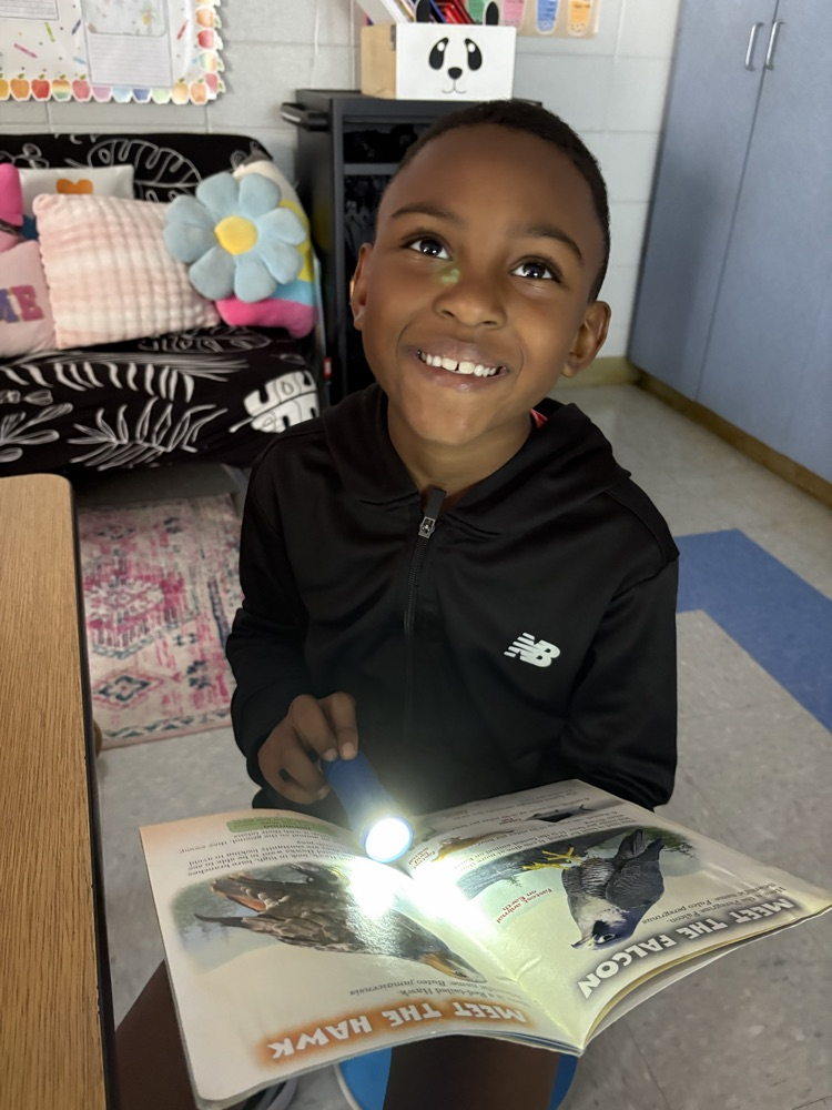 students reading in class 
