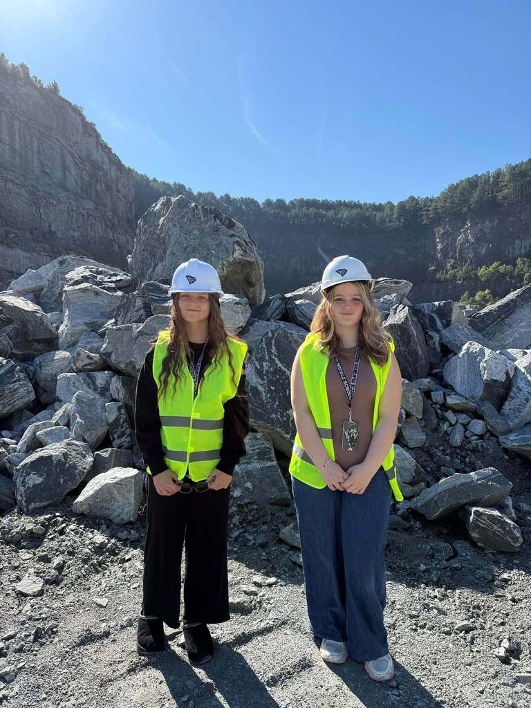 students at vulcan materials
