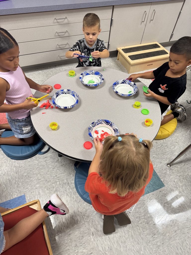 K4 students working on fine motor skills
