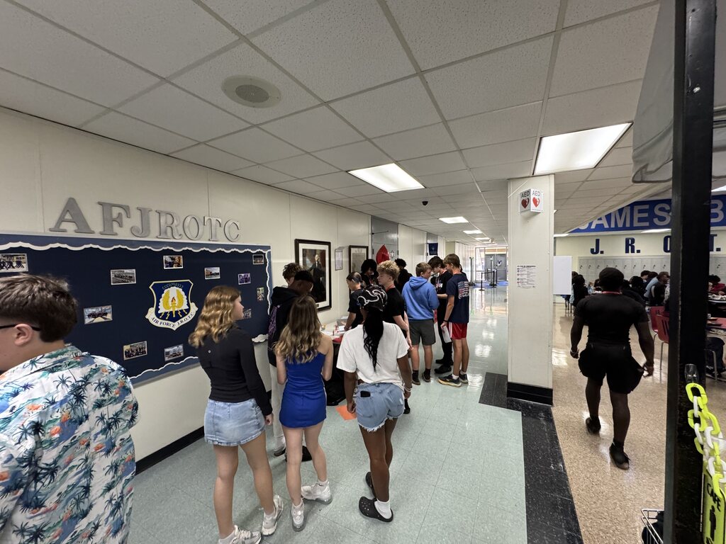 students participating in avid lunch activities