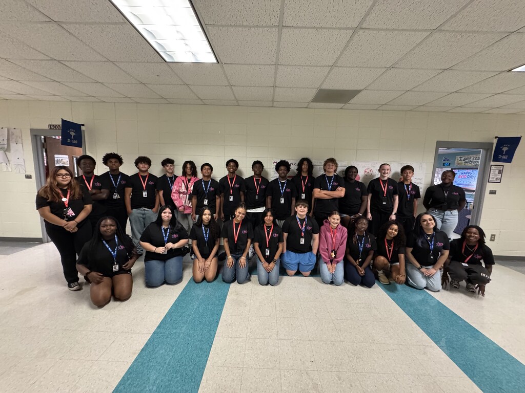 avid student group photo