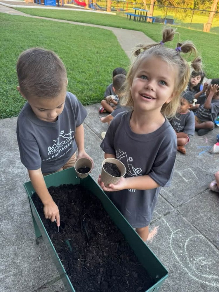 K4 students learning about seeds and plants