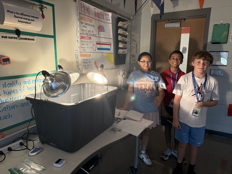 kids in science class