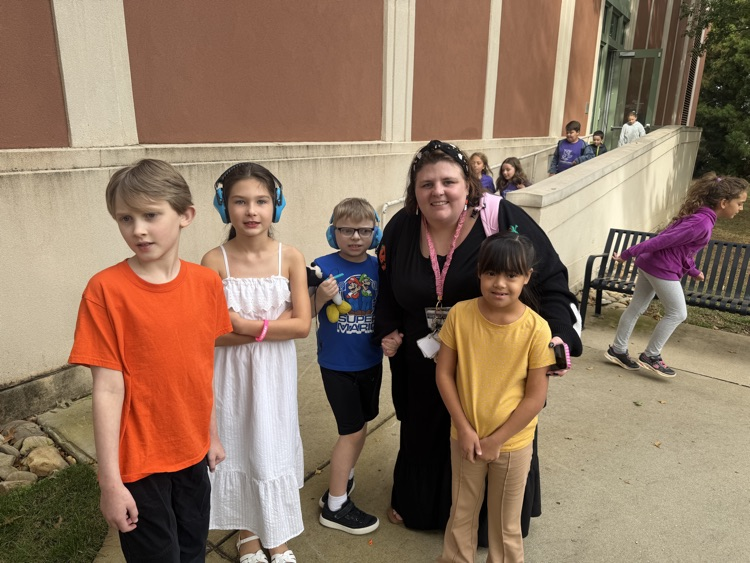 We loved the play of the Three Little Pigs! 💗