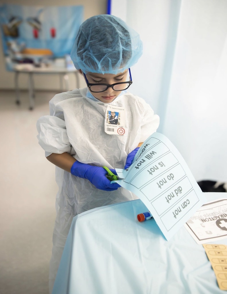 students in surgery classroom