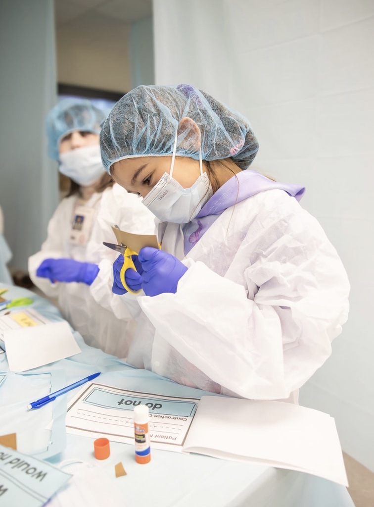students in surgery classroom