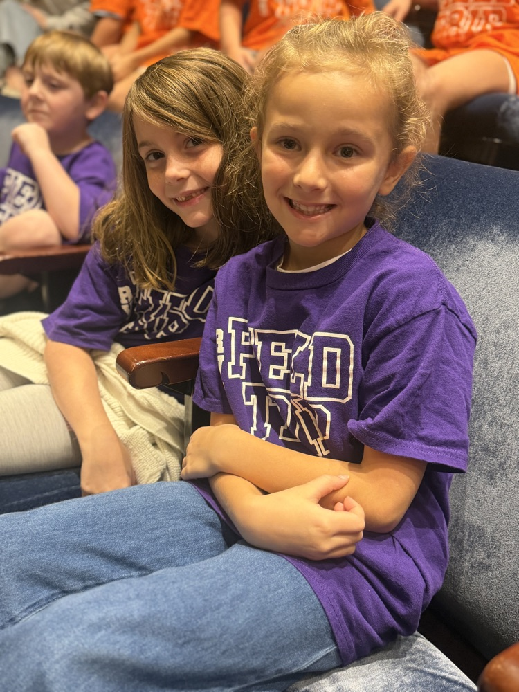 kids seeing a play