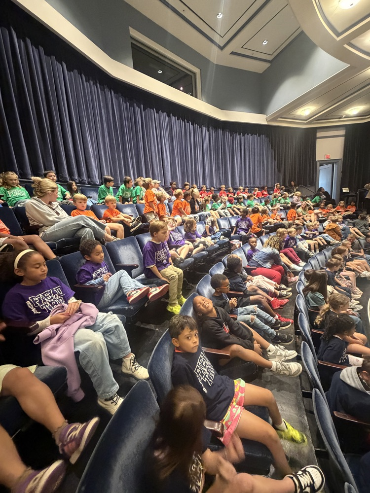 kids seeing a play
