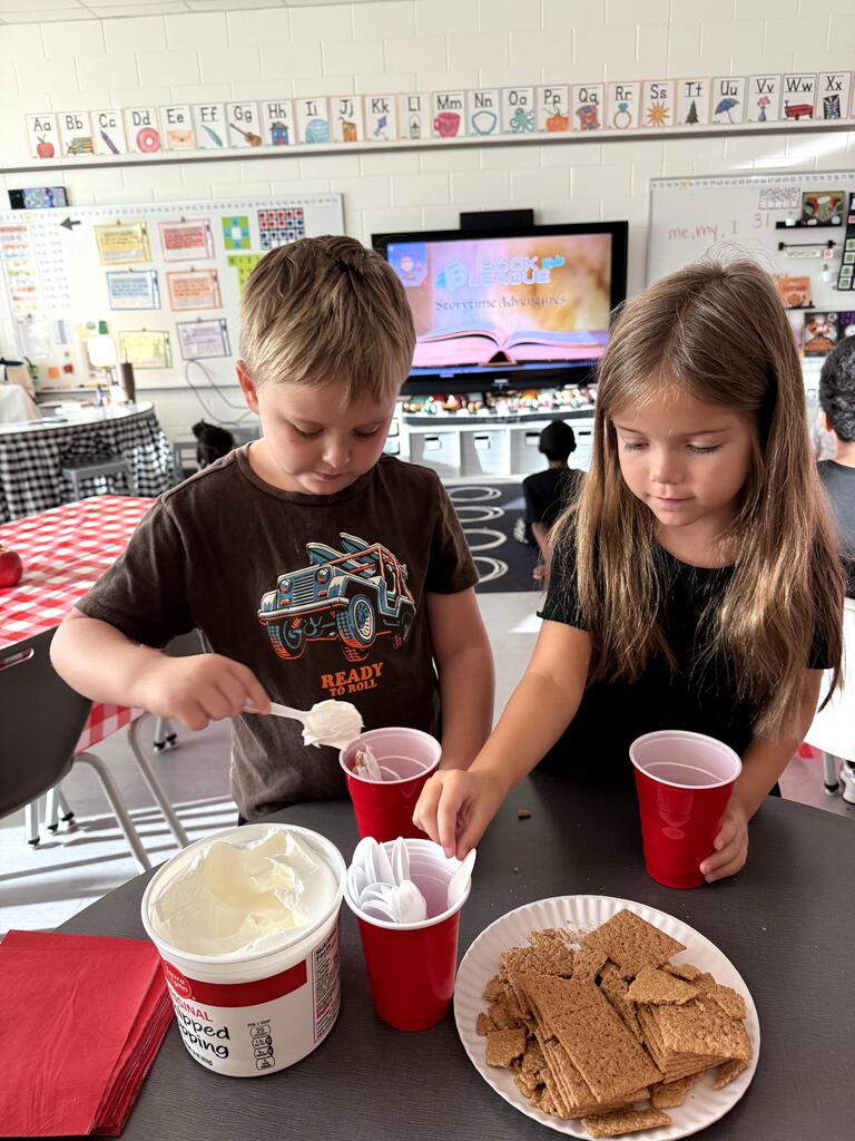 apple week in Fallow's first grade