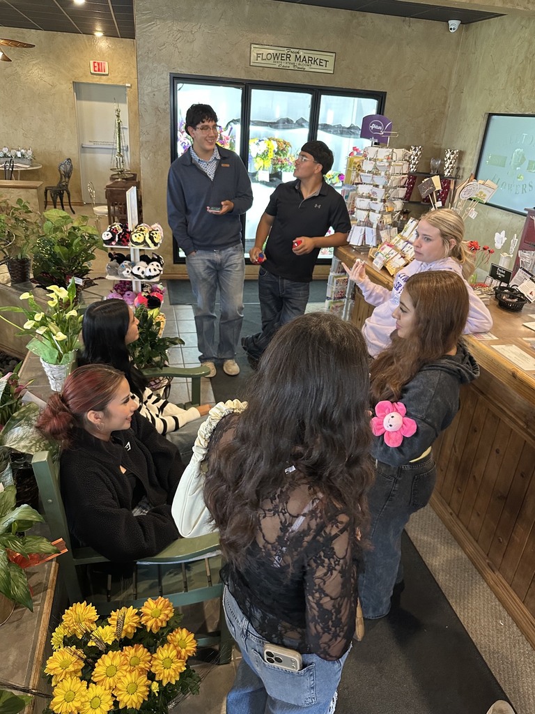 Floral Design students picture