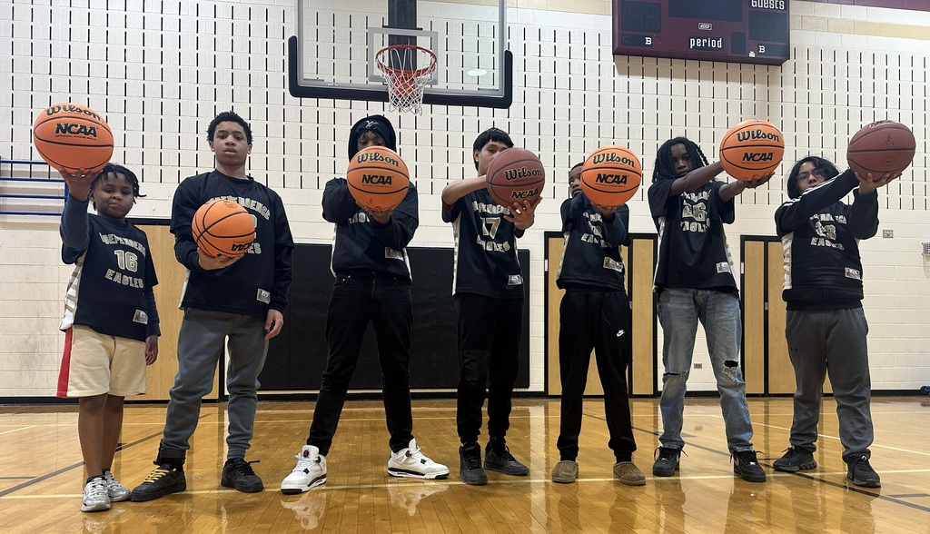 Photo of Independence Elementary student basketball team members