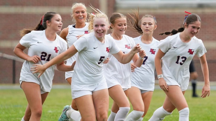 Tommy Cassell picked a few of the top performances for readers to vote on to decide the Hometeam Girls' Soccer Player of the Week. See link below ⬇️ bit.ly/3KMPbBm