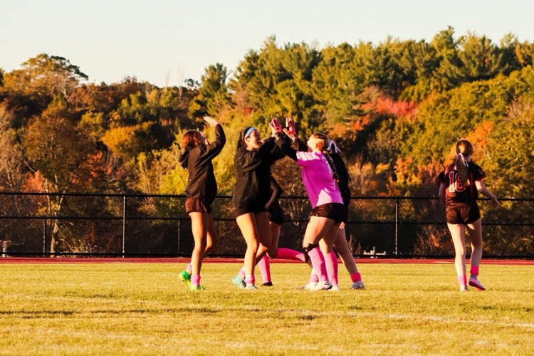 last night the Girls Varsity Soccer team won their first round of playoffs. 🚨 Bringing home a 1-0 win over Drury High School‼️ Goal scored by Zoe Barnett (1) and assisted by Lily Spahn👏 Along with a Shut out for goal keeper Sheyenne McConnell ⚽️