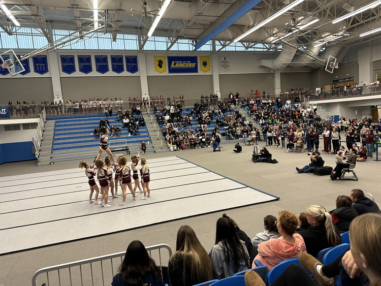 DPHS cheer 2025 at states 