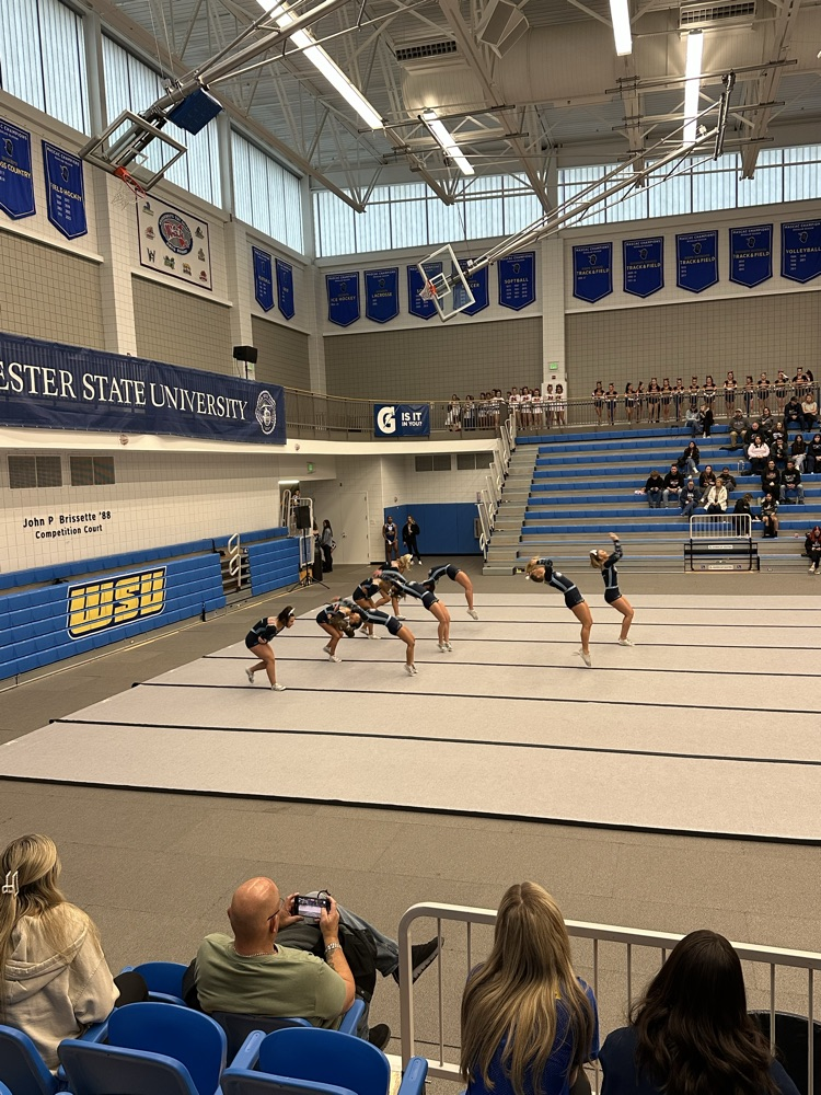 DPHS cheer 2025 at states 