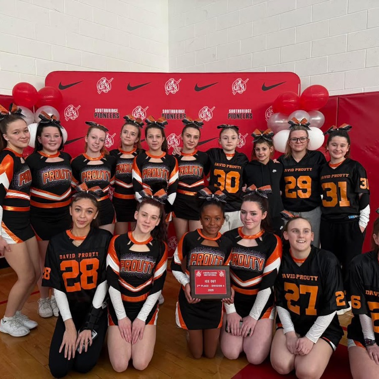 This team took home a 2nd place win 🥈Despite multiple injuries and having to change the routine 40 minutes before competing. They still did amazing 🤩