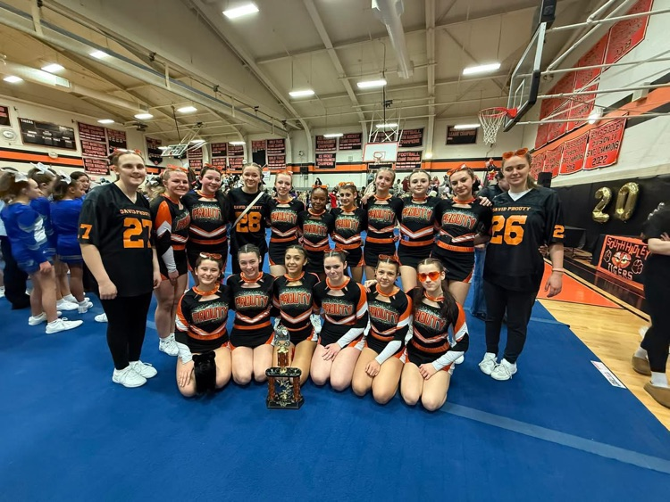 Girls Varsity Cheer takes home 2nd Place today in South Hadley 👏🚨🔥 ‼️⏰The Cheer team will compete at auburn high school in the CMAC leagues championship next weekend ‼️🔜 🔥