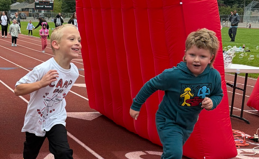 Students Running