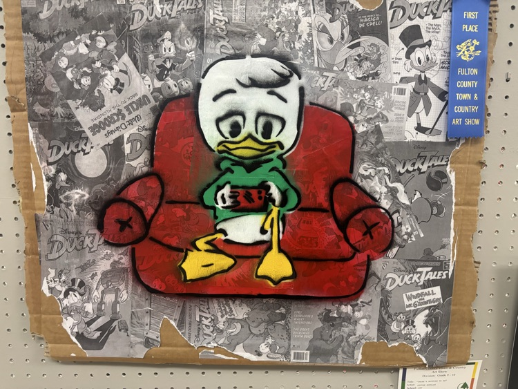 More amazing artwork from the Town & Country Art Show—check out these student creations! 👏