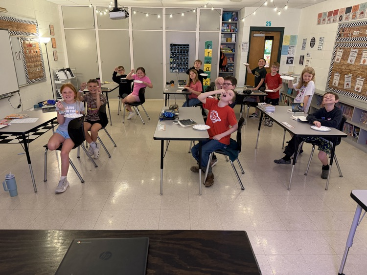 third grade eating marshmallows 