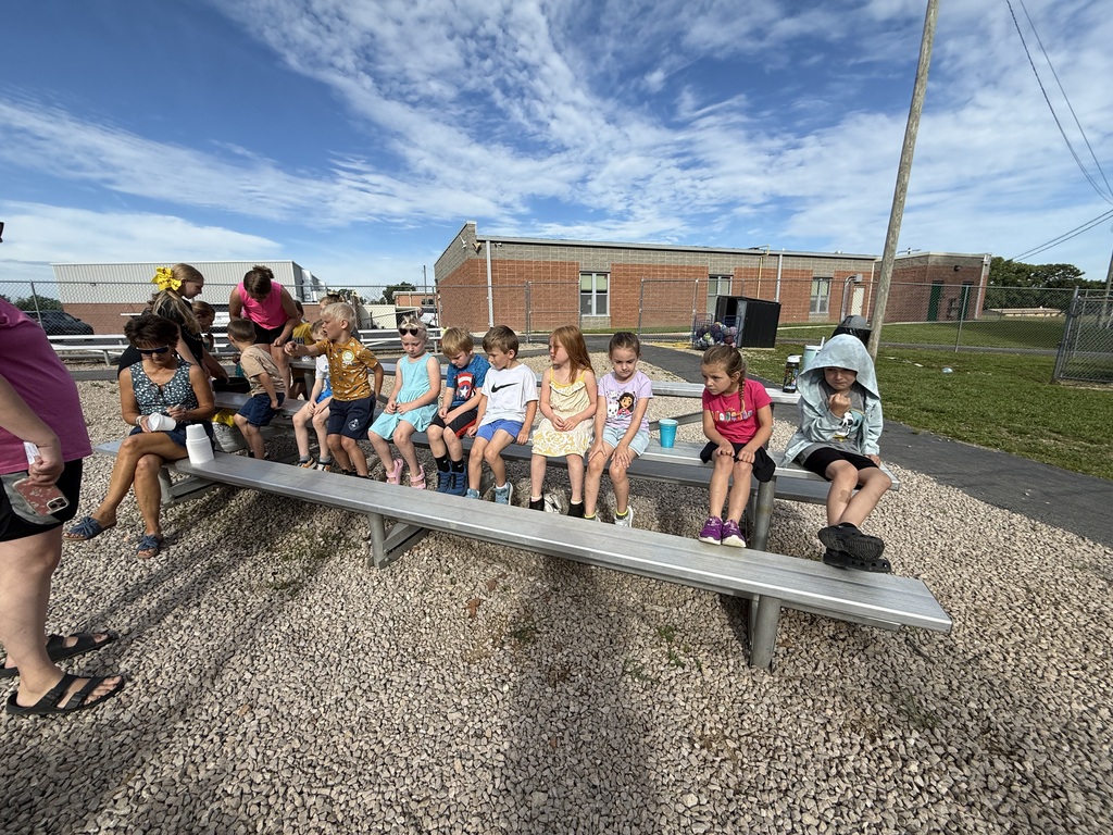 Students at garden day